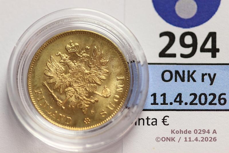 k-0294-a.jpg - Kohde 294 (kuva 1/2), l�ht�hinta: 280 &euro; / myyntihinta: 410 &euro; 10 mk 1913 Au, kaps, kunto: 9