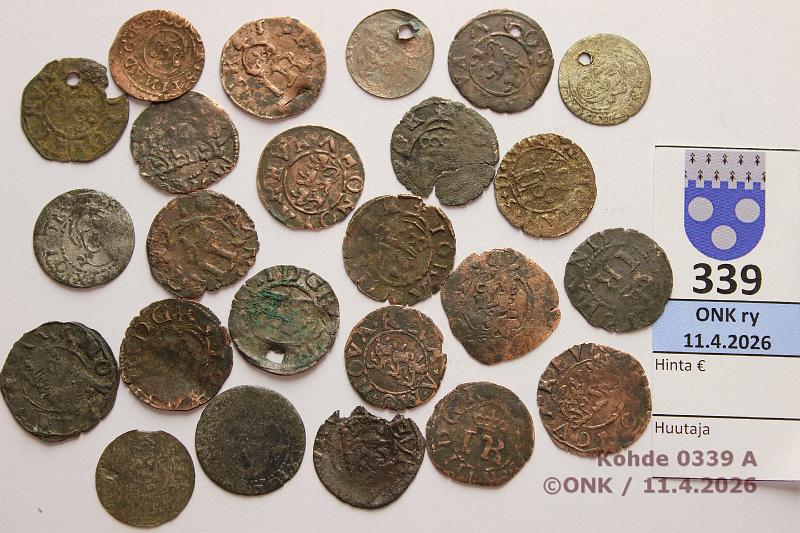 k-0339-a.jpg - Kohde 339, l�ht�hinta: 15 &euro; / myyntihinta: 15 &euro; Er� (24) 1600-luku Ag, Riian alueen shillinkej� ja soliduksia, kunto: 1-3
