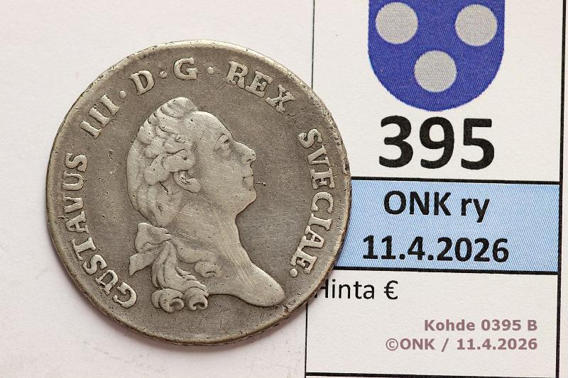 k-0395-b.jpg - Kohde 395 (kuva 2/2), l�ht�hinta: 50 &euro; / ei tarjouksia 1/3 RD 1777 SM#61/KM#516 Ag, Kustaa III, kunto: 3