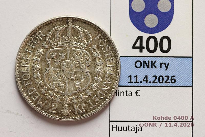 k-0400-a.jpg - Kohde 400 (kuva 1/2), l�ht�hinta: 5 &euro; / myyntihinta: 8 &euro; 2 kr 1937 KM#787 Ag, 15g/800, Kustaa V, kunto: 7/6