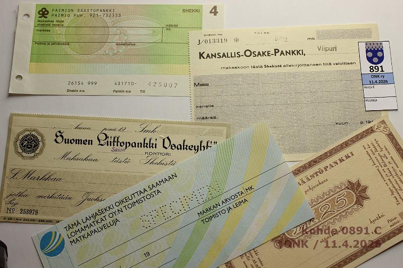 k-0891-c.jpg - Kohde 891 (kuva 3/3), l�ht�hinta: 5 &euro; / myyntihinta: 22 &euro; Pankkilomakkeita 19.. (17) Erilaisia pankkilomakkeita: Helsingin Osakepankki(2), Suomen Liittopankki oy, Luotto-Pankki oy, Pohjoismaiden Yhdyspankki, Helsingin S��st�pankki, Lammin S��st�pankki, Tampereen Osake-Pankki(2), Turun Suomalainen S��st�pankki, Postipankki(2), Kansallis-Osake-Pankki, Paimion s��st�pankki, Lomamatkat-lahjashekki, tililt�ottokortti, vastaanottotodistus, kunto: 7-9