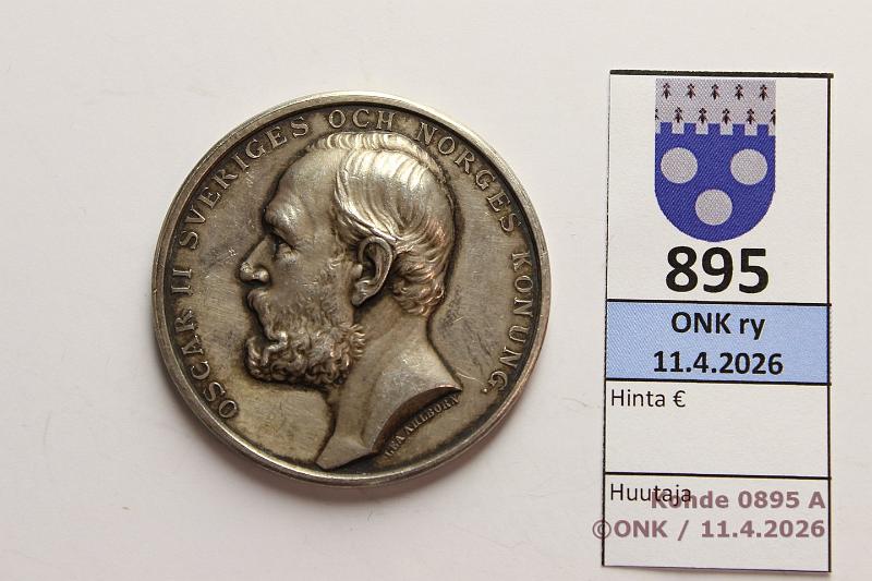 k-0895-a.jpg - Kohde 895 (kuva 1/2), l�ht�hinta: 30 &euro; / myyntihinta: 36 &euro; Hopeamitali 1900 Ag, 36,96g, 40mm. Svenska Allm�nna Djurskyddsf�reningen. Kaiverrettuna: G�sta von Schoultz 1900, hnja, kunto: 7