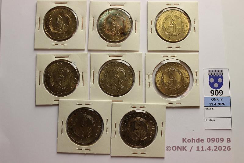 k-0909-b.jpg - Kohde 909 (kuva 2/2), l�ht�hinta: 5 &euro; / myyntihinta: 5 &euro; SP-mitalit (8) 1961-67 St�hlberg, Relander, Svinhufvud, Kallio, Ryti, Mannerheim, Paasikivi, Kekkonen, kunto: 9