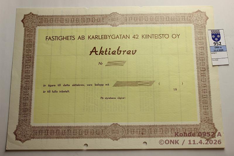 k-0952-a.jpg - Kohde 952, l�ht�hinta: 5 &euro; / ei tarjouksia Osakekirja 19.. Fastighets AB Karlebygatan 41 Kiinteist� OY, blanko, rei'ittimen rei�t, kunto: 8